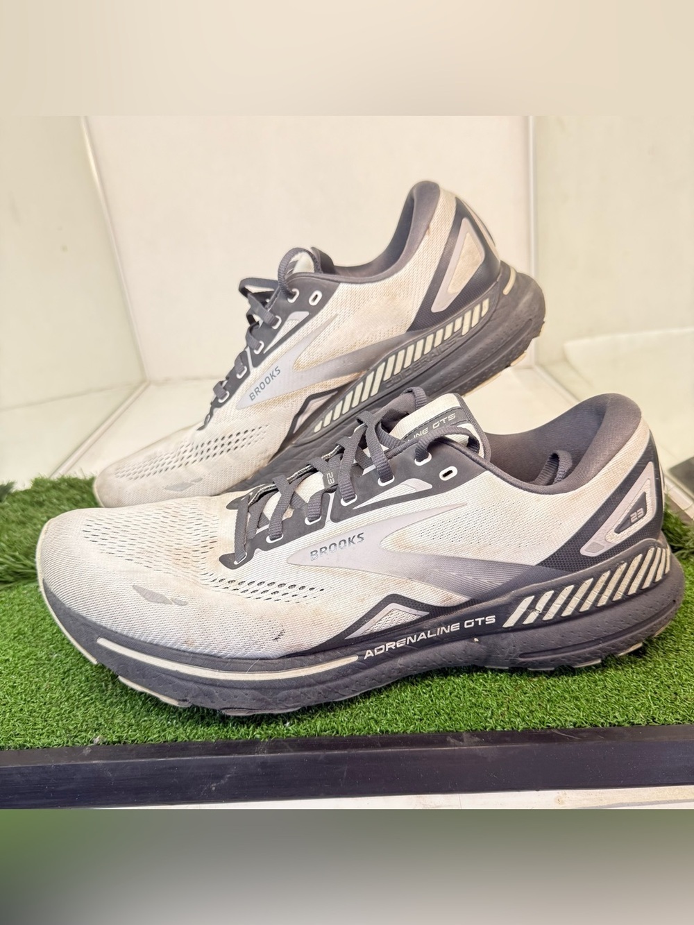 Brooks Adrenaline GTS 23 Mens 14 D Running Shoes Sneakers Gray 1103911D065